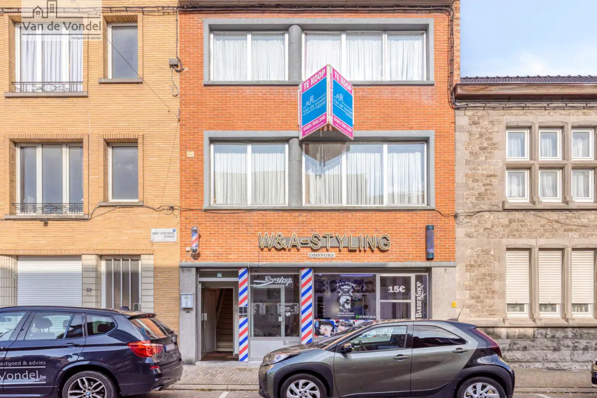 Huis te  koop in Sint-Pieters-Leeuw 1600 430000.00€ 3 slaapkamers 225.00m² - Zoekertje 604264