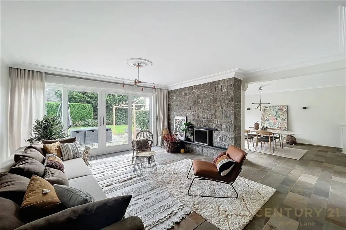 Huis te  huur in Lasne 1380 2300.00€ 6 slaapkamers 260.00m² - Zoekertje 604957