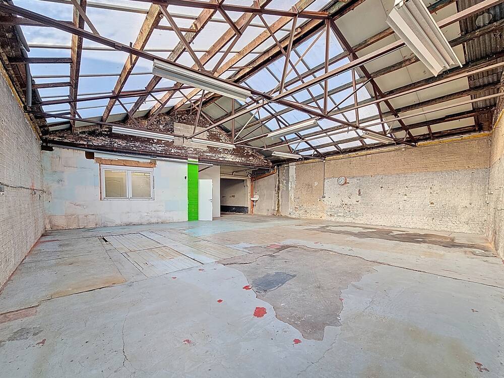 Commerce à louer à Ottignies 1340 1000.00€ chambres 116.00m² - Annonce 604320