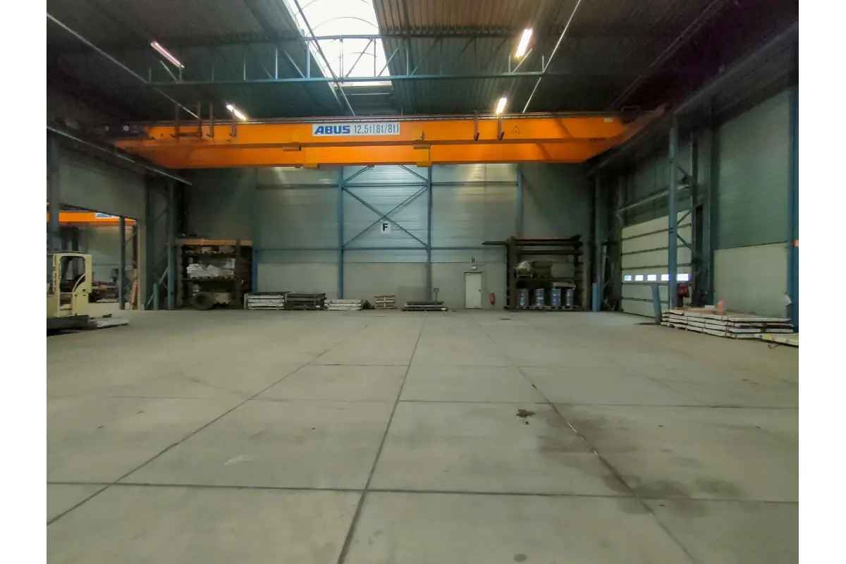 Handelszaak te  huur in Tubeke 1480 8125.00€  slaapkamers 1950.00m² - Zoekertje 605066