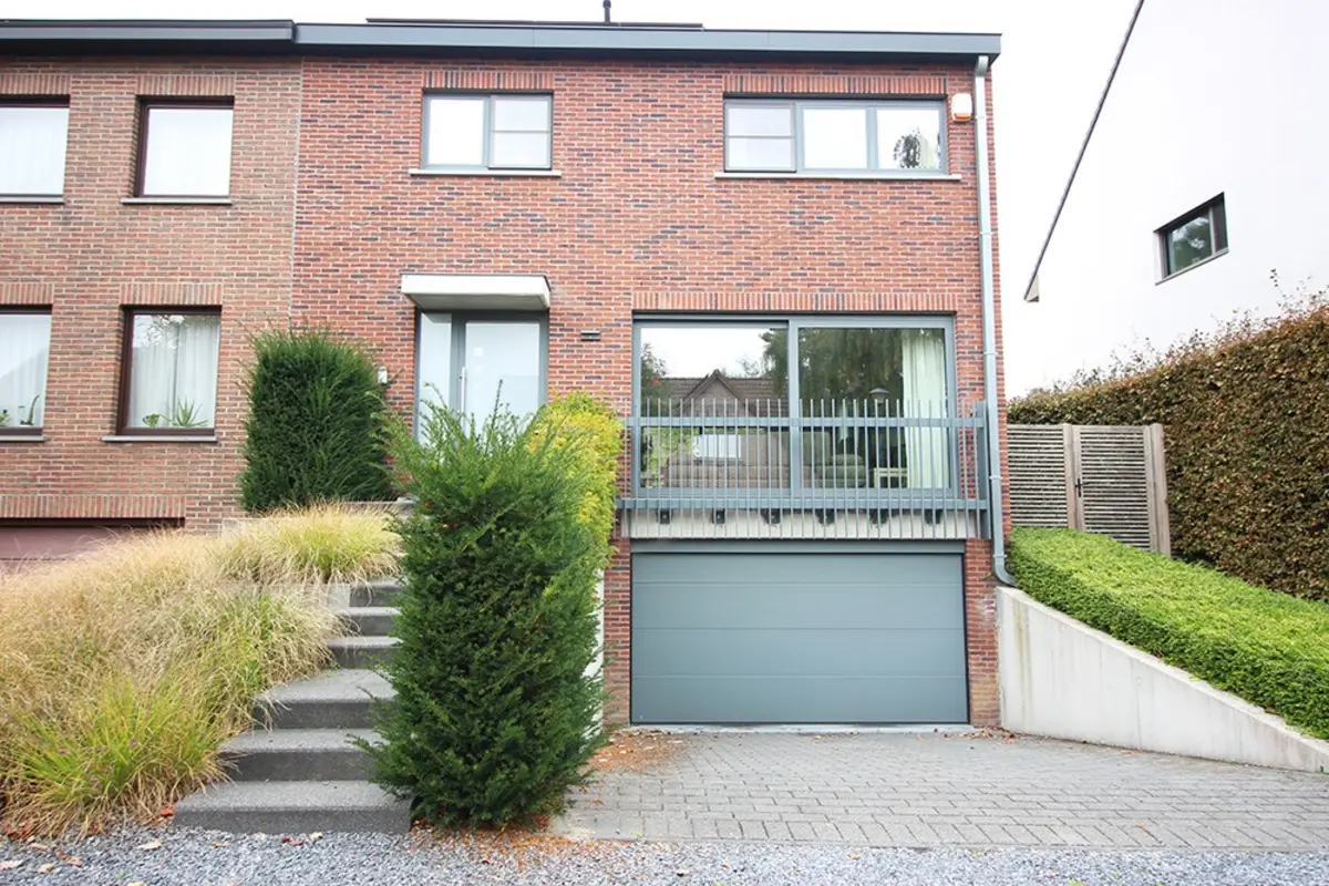 Huis te huur in Sterrebeek 1933 2600.00€ 4 slaapkamers 217.00m² - Zoekertje 607420