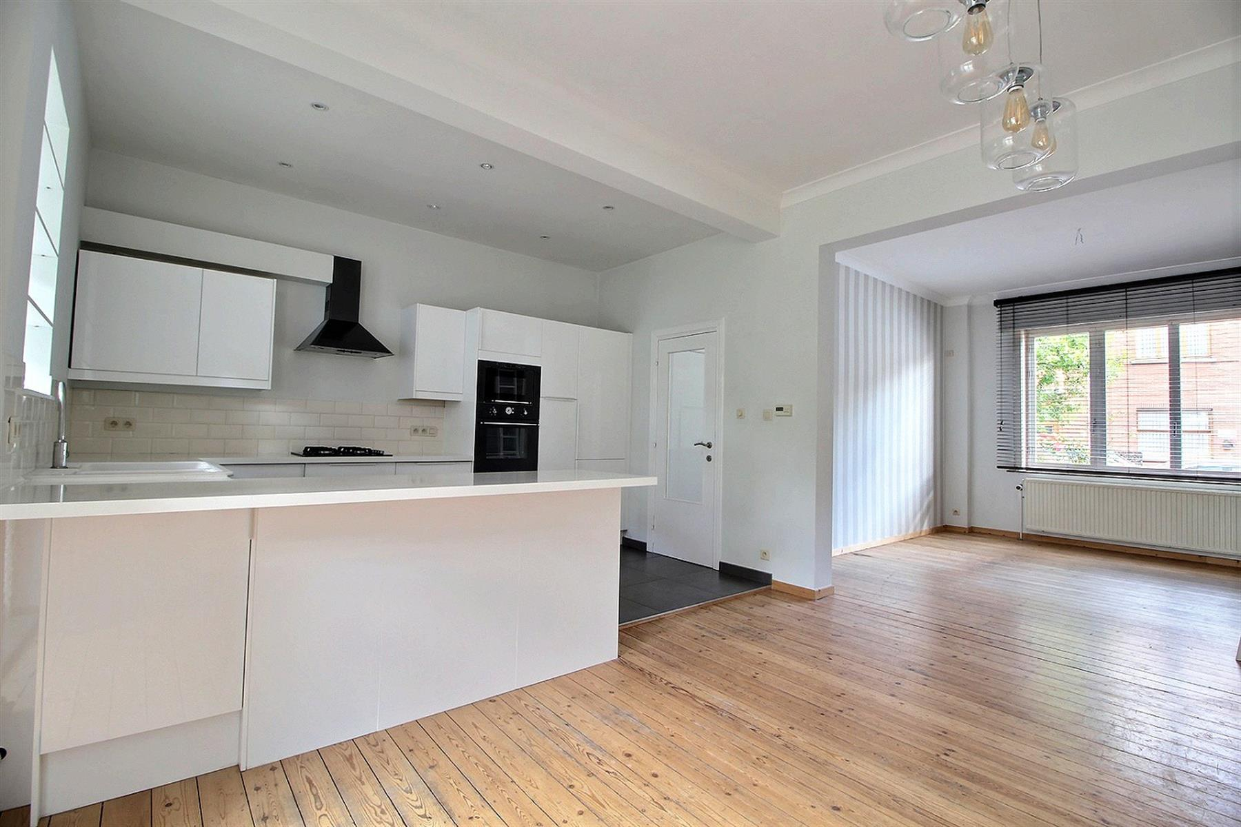 Maison à louer à Kraainem 1950 2450.00€ 3 chambres 175.00m² - Annonce 605537