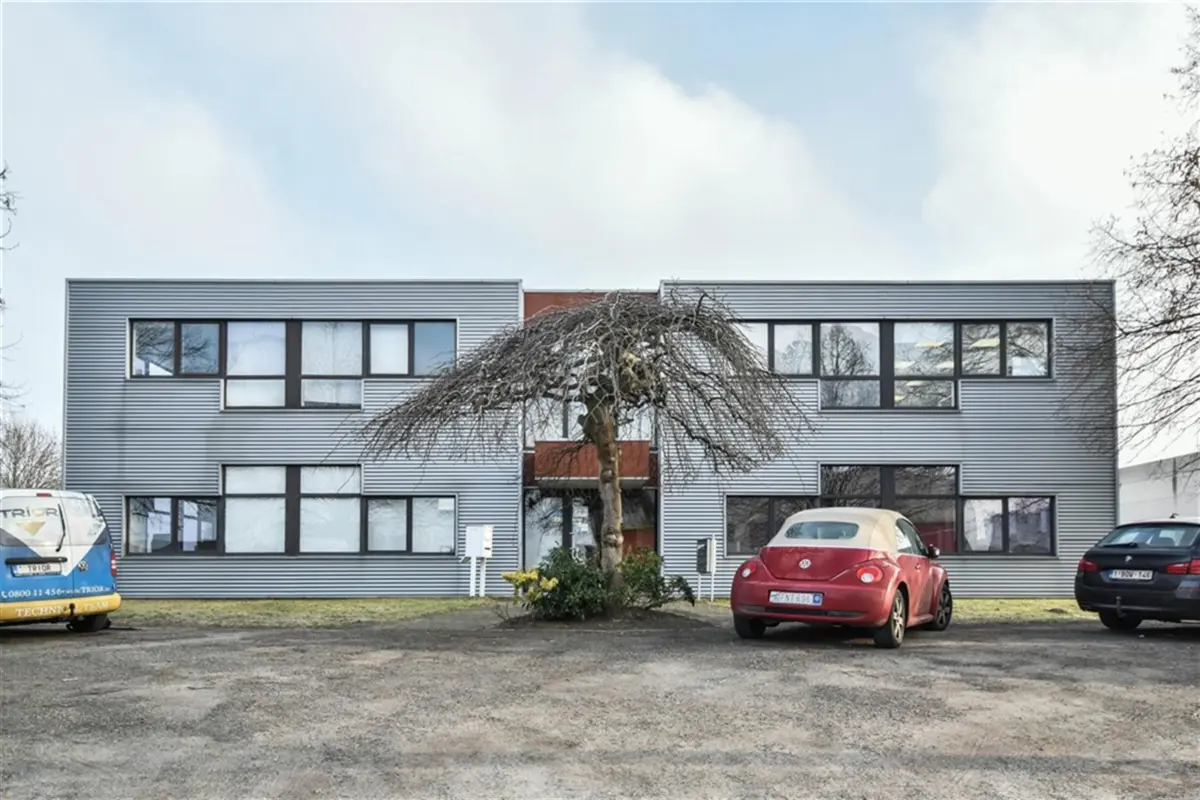 Handelszaak te  in Waver 1300 325.00€  slaapkamers 16.50m² - Zoekertje 607645