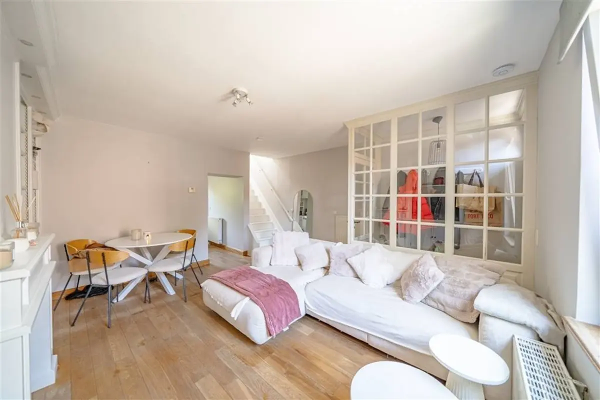 Huis te  koop in Waterloo 1410 325000.00€ 1 slaapkamers 100.00m² - Zoekertje 607628