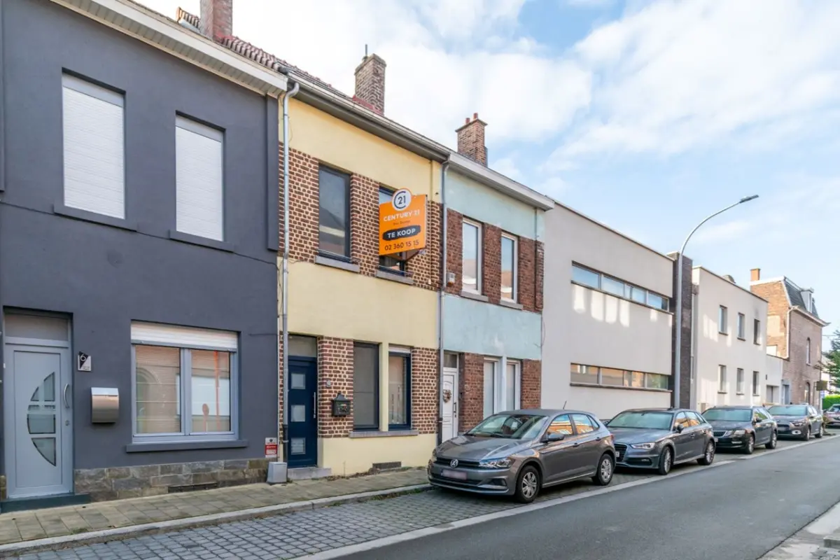 Huis te  koop in Hal 1500 329000.00€ 2 slaapkamers 115.00m² - Zoekertje 607566