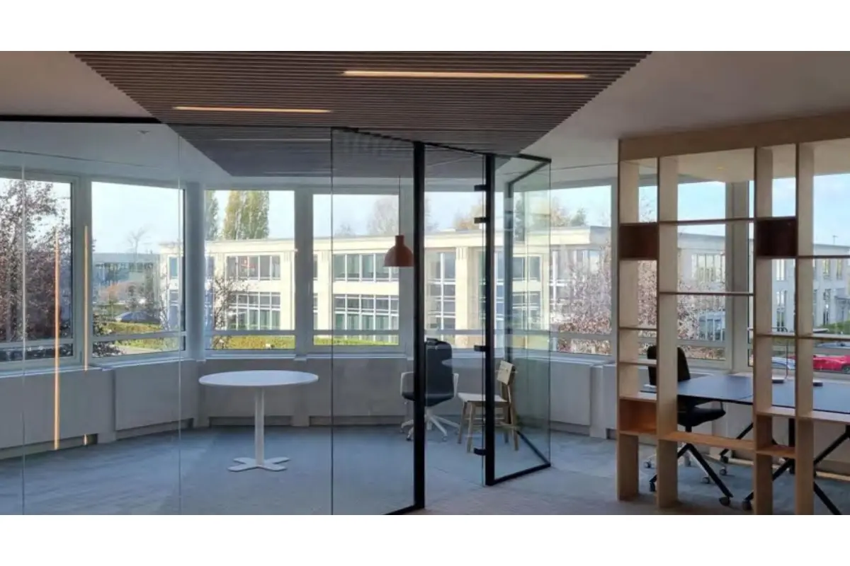 Commerce à louer à Zaventem 1930 27454.00€  chambres 2821.00m² - Annonce 607973