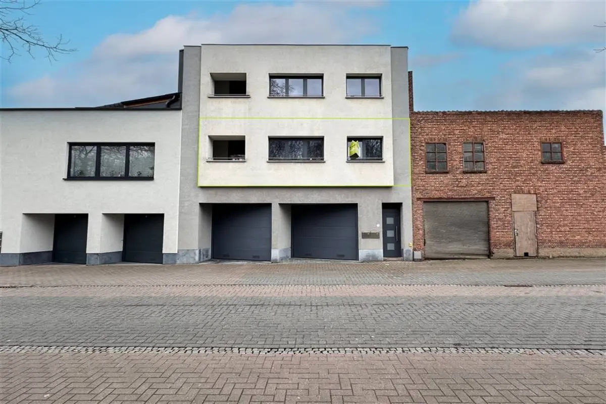 Appartement à louer à Halle 1500 825.00€ 2 chambres 60.00m² - Annonce 608500