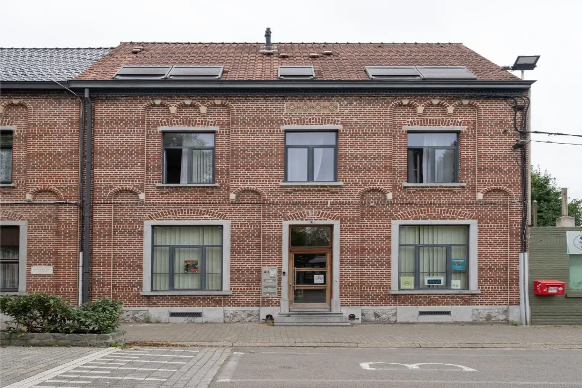 Appartementsgebouw te  koop in Sint-Pieters-Leeuw 1600 599000.00€ 4 slaapkamers 324.00m² - Zoekertje 608460