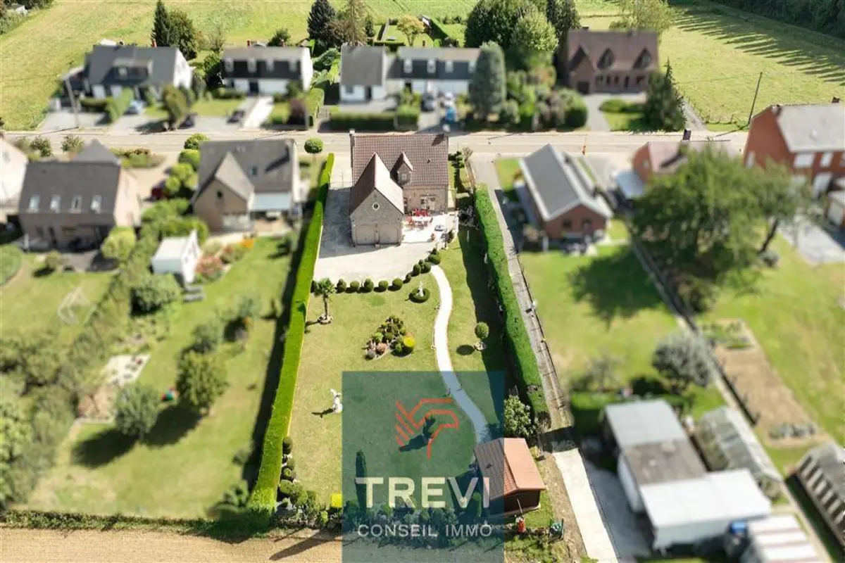 Villa à  à Braine-le-Comte 7090 596000.00€ 4 chambres 250.00m² - Annonce 609480