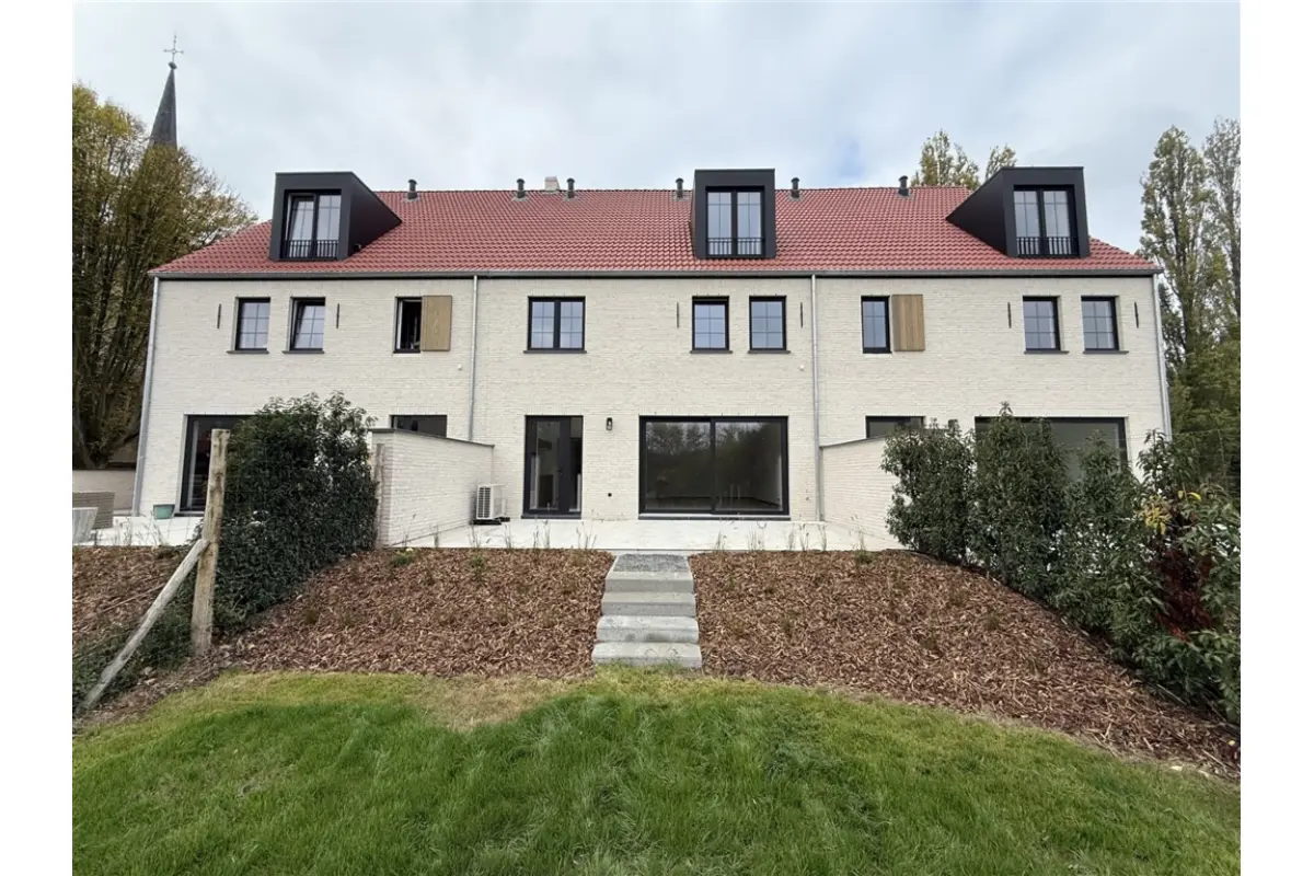 Huis te  huur in Leuven 3000 2100.00€ 4 slaapkamers 256.00m² - Zoekertje 609824