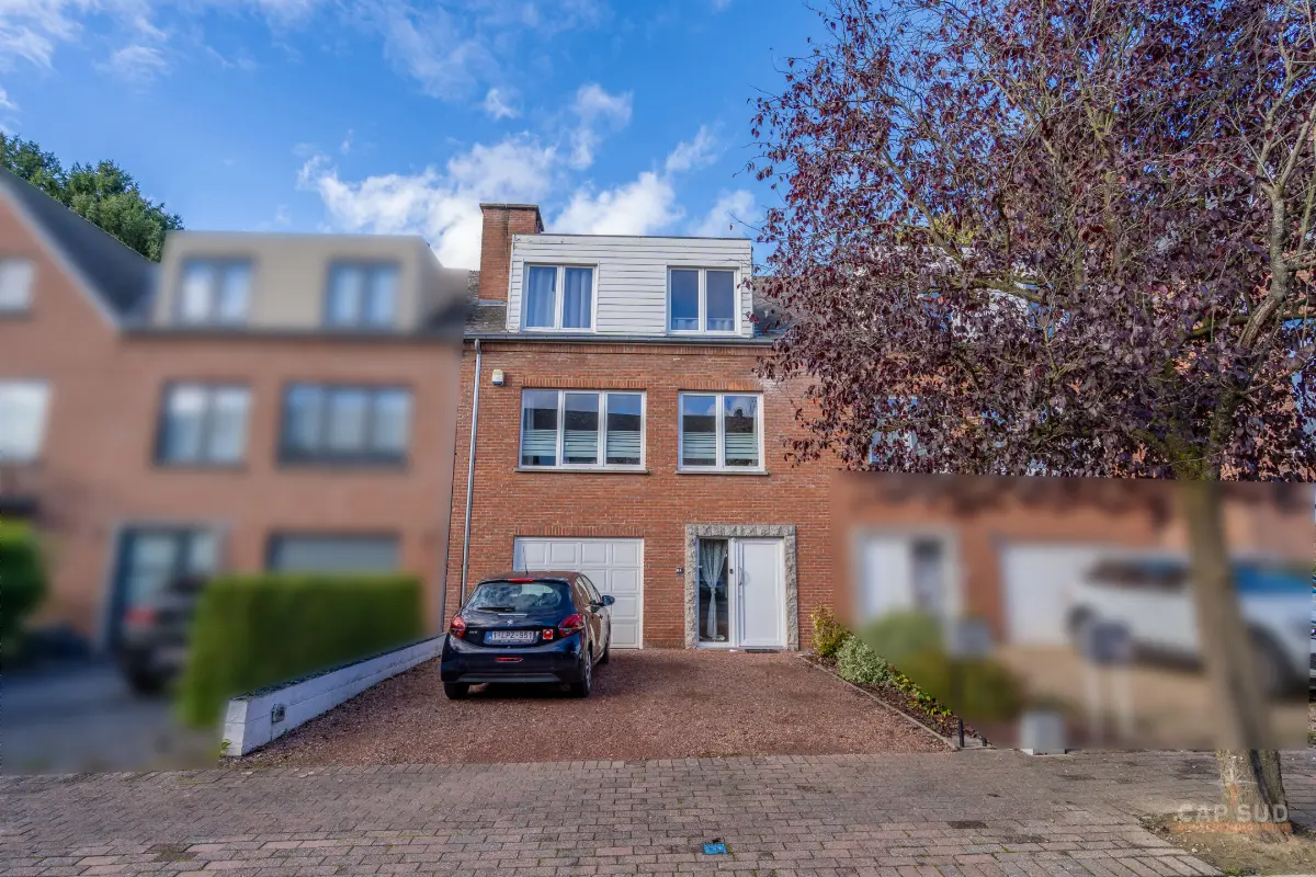 Huis te  koop in Waterloo 1410 465000.00€ 3 slaapkamers 165.00m² - Zoekertje 610552