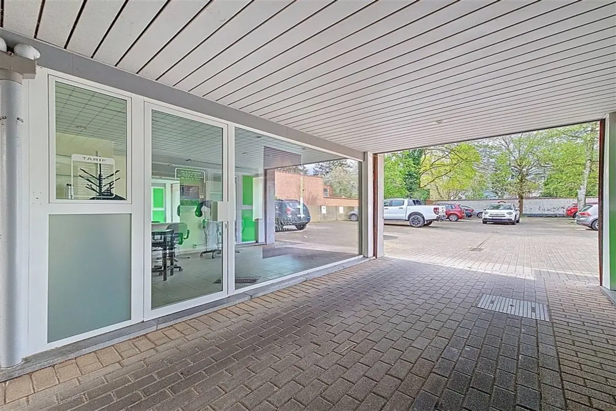 Handelszaak te  huur in Waver 1300 490.00€  slaapkamers m² - Zoekertje 610693