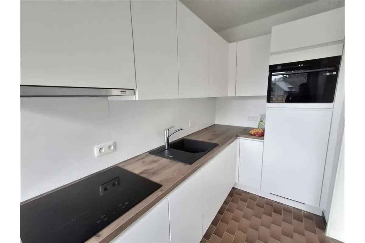Appartement te  huur in Nijvel 1400 850.00€ 2 slaapkamers m² - Zoekertje 610357