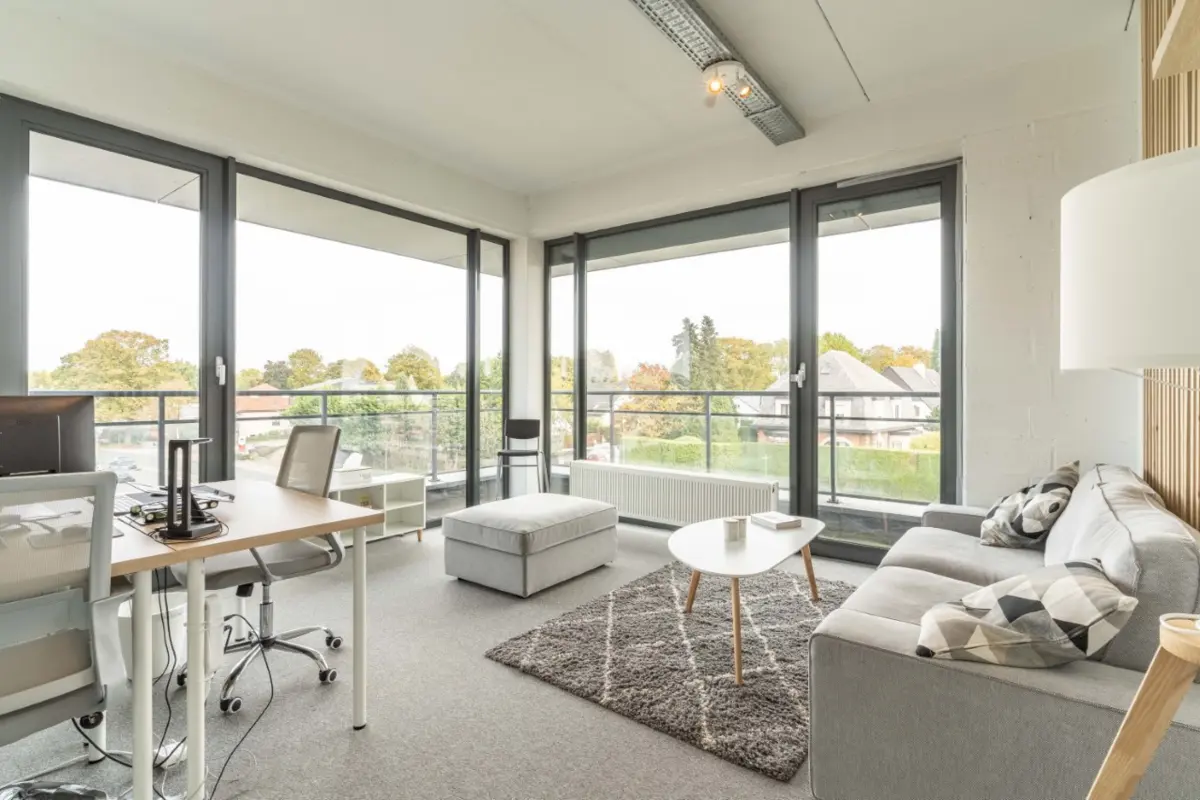 Handelszaak te  huur in Waterloo 1410 675.00€  slaapkamers 25.00m² - Zoekertje 611667