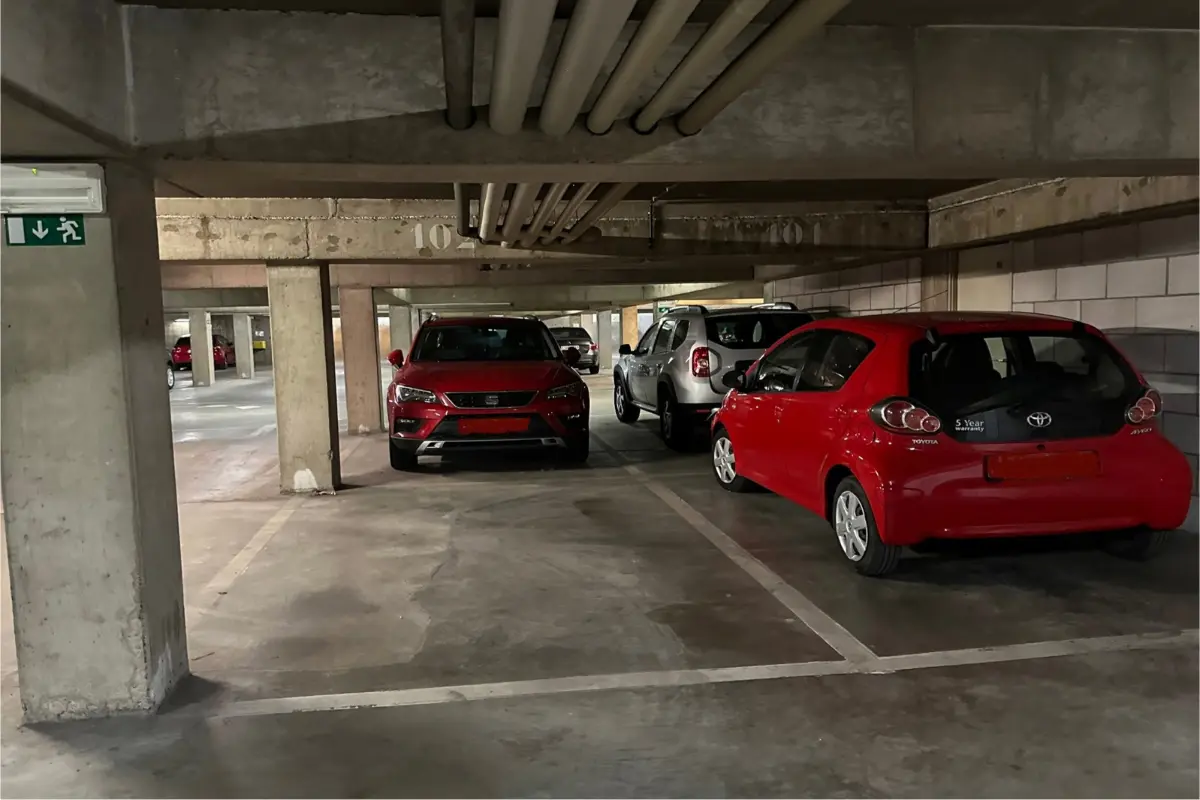 Parking à à Woluwe-Saint-Lambert 1200 25000.00€ chambres m² - Annonce 611349