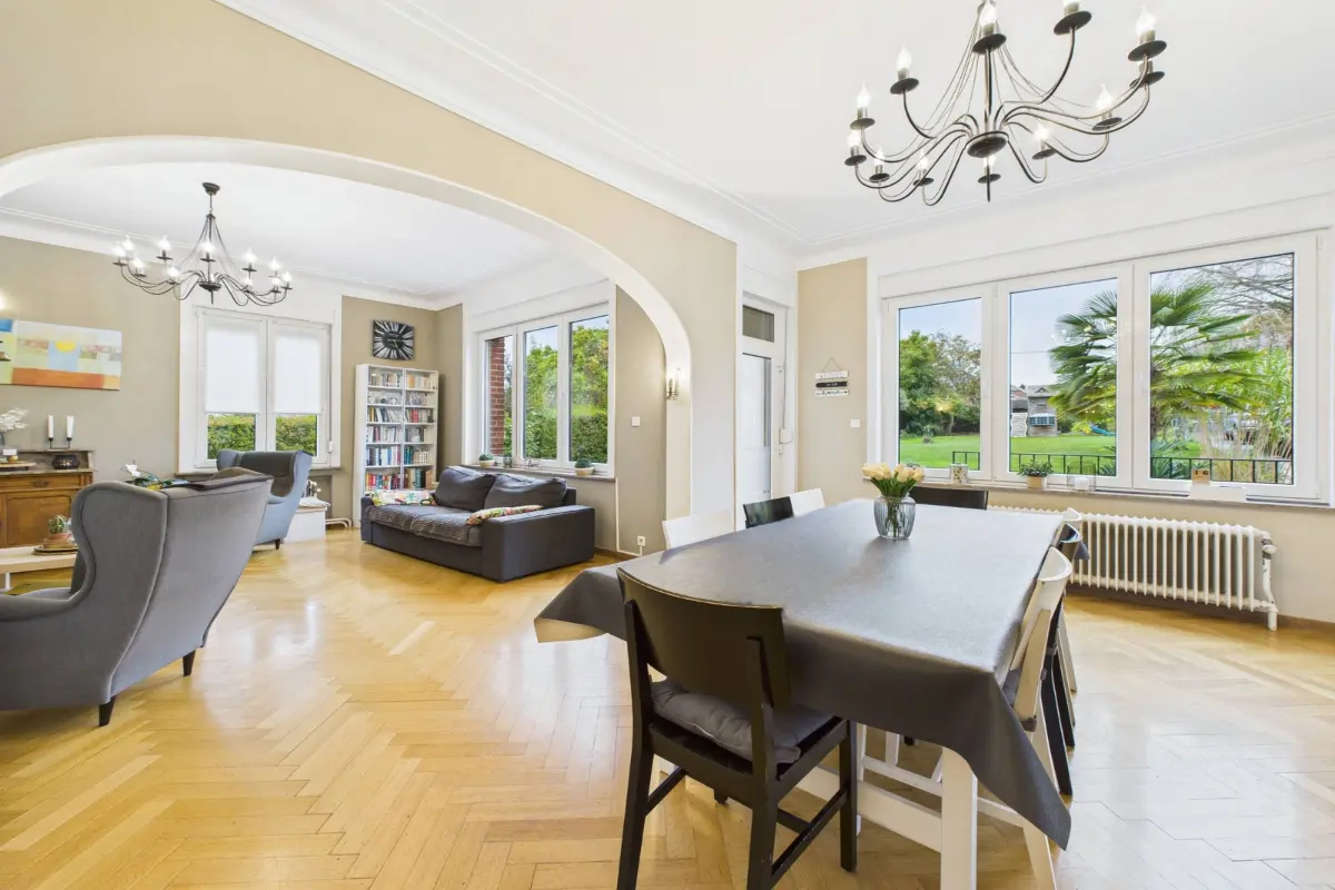 Villa à vendre à Tubize 1480 579000.00€ 5 chambres 323.00m² - Annonce 611411