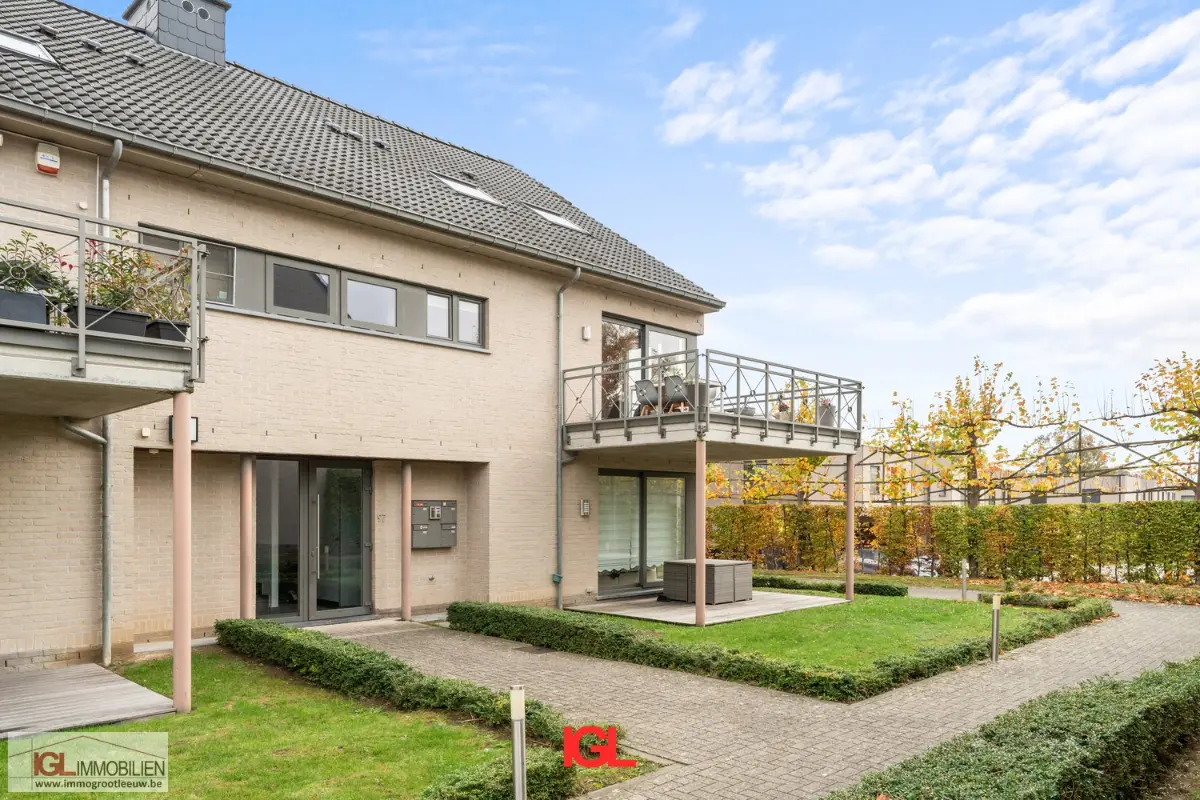 Duplex te  in Sint-Pieters-Leeuw 1600 449000.00€ 5 slaapkamers 173.00m² - Zoekertje 610956