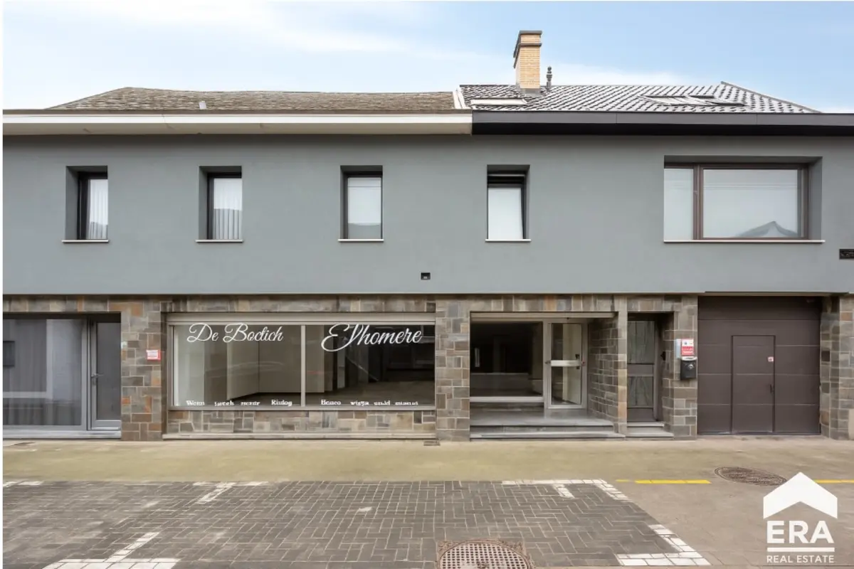 Commerce à louer à Roosdaal 1760 1250.00€ 0 chambres 200.00m² - Annonce 612443