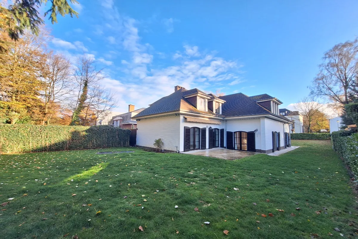 Huis te  huur in Kraainem 1950 3750.00€ 4 slaapkamers 280.00m² - Zoekertje 612392