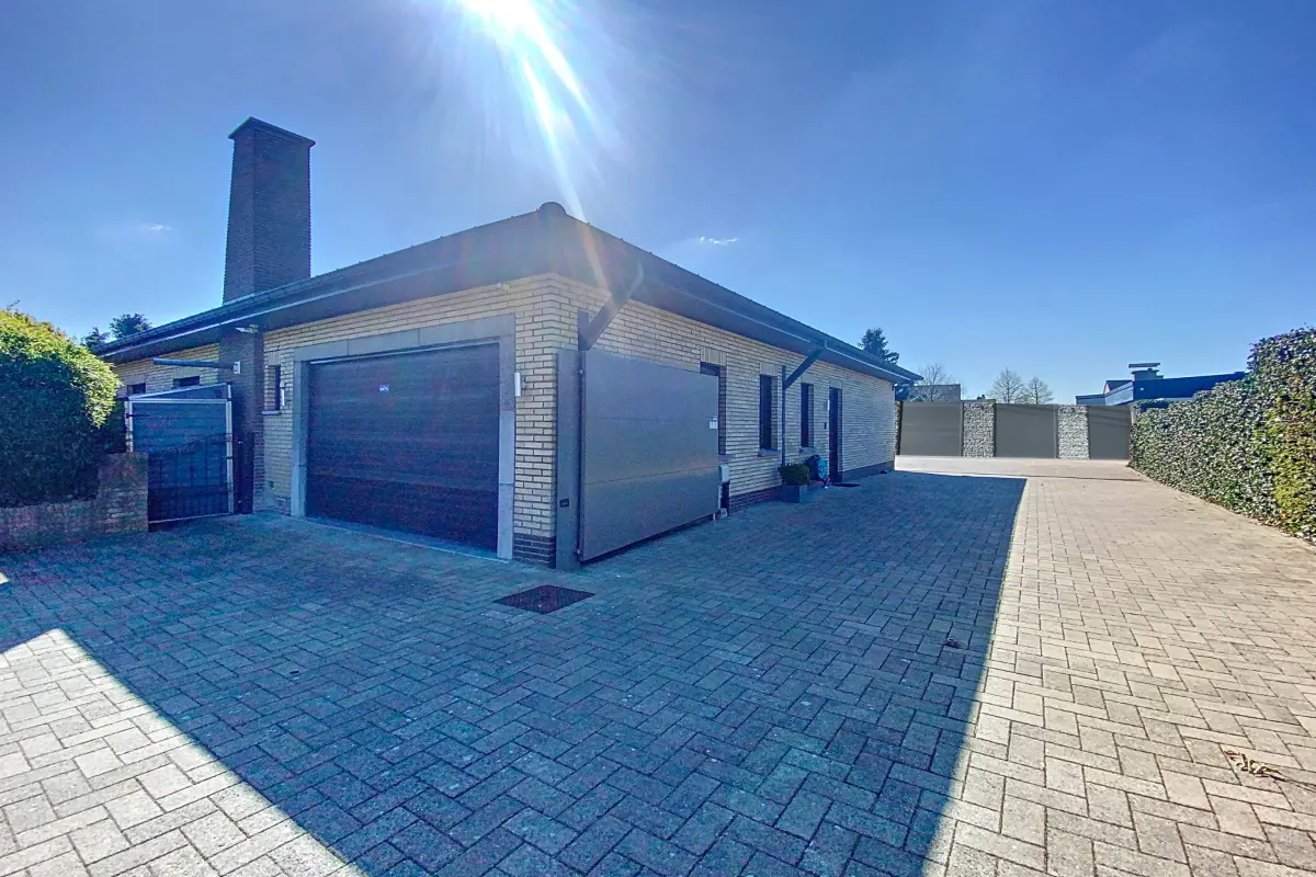 Villa te  koop in Relegem 1731 680000.00€ 4 slaapkamers 255.00m² - Zoekertje 613455