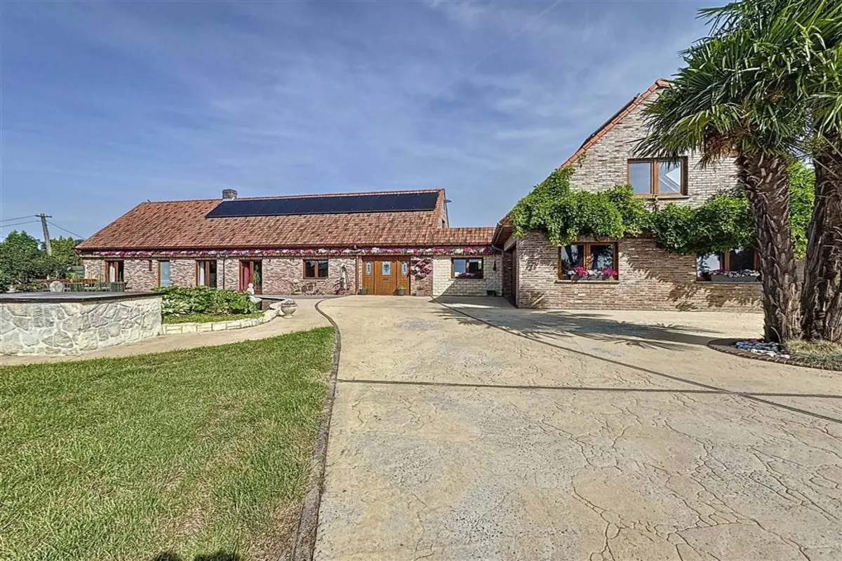 Huis te  koop in Bierghes 1430 690000.00€ 4 slaapkamers 320.00m² - Zoekertje 613933