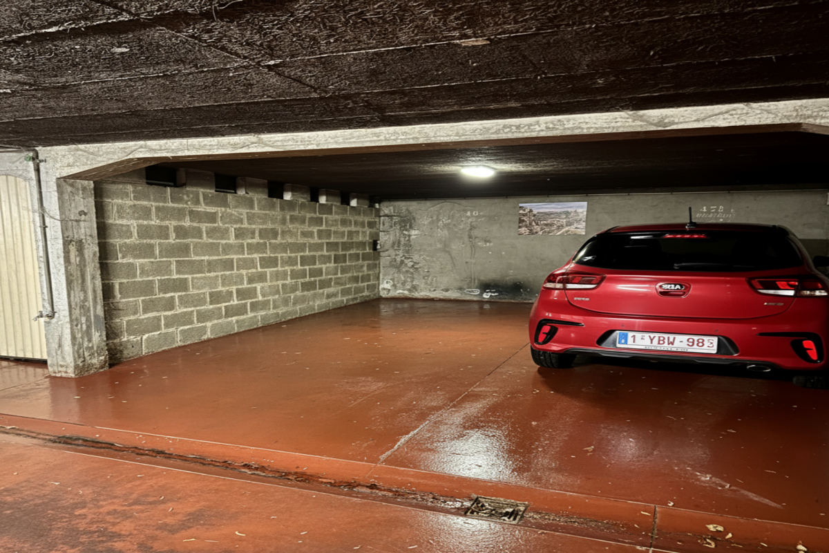 Parking te  koop in Waterloo 1410 22000.00€  slaapkamers m² - Zoekertje 613335
