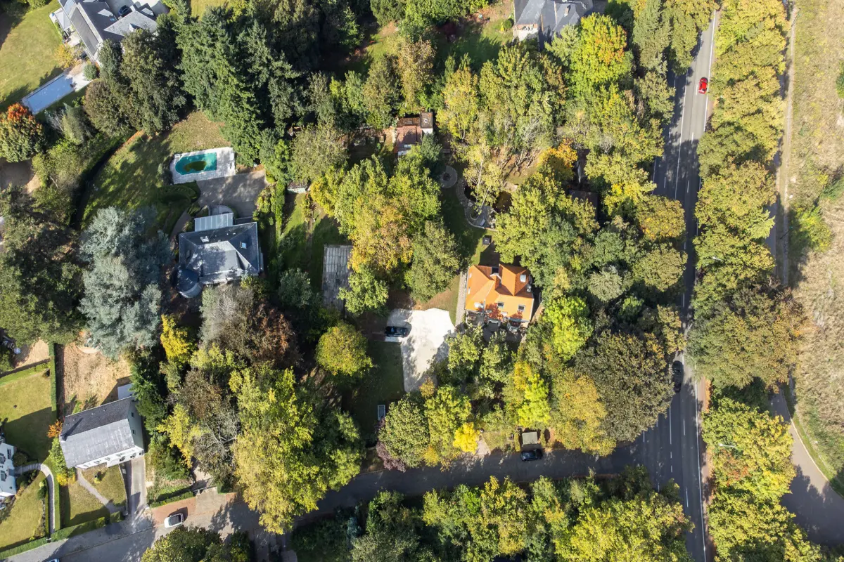 Terrain à vendre à Rhode-Saint-Genese 1640 680000.00€  chambres m² - Annonce 615795