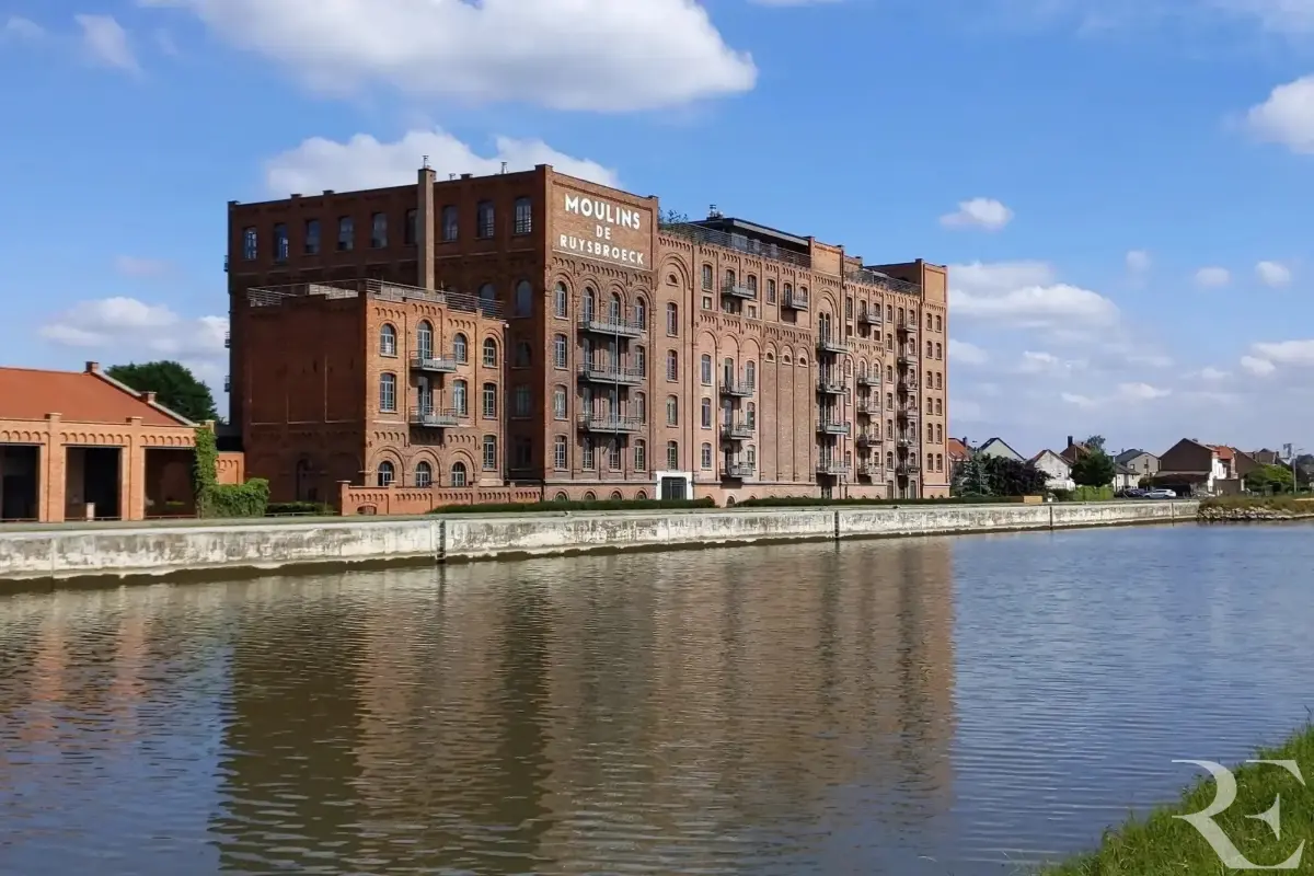 Appartement te  huur in Ruisbroek 1601 1450.00€ 2 slaapkamers 156.00m² - Zoekertje 616532