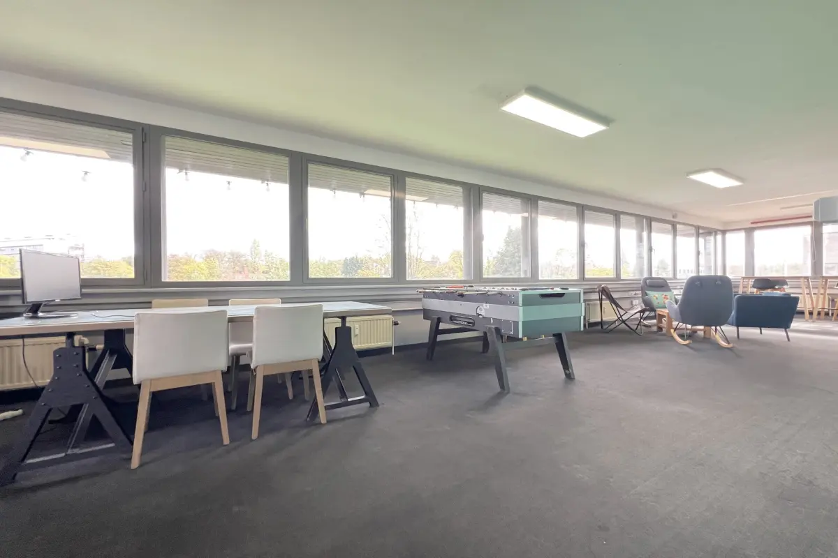 Commerce à à Uccle 1180 1350.00€ chambres 94.00m² - Annonce 616897