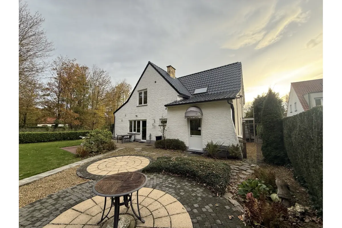 Huis te  huur in Overijse 3090 2300.00€ 4 slaapkamers 280.00m² - Zoekertje 617817