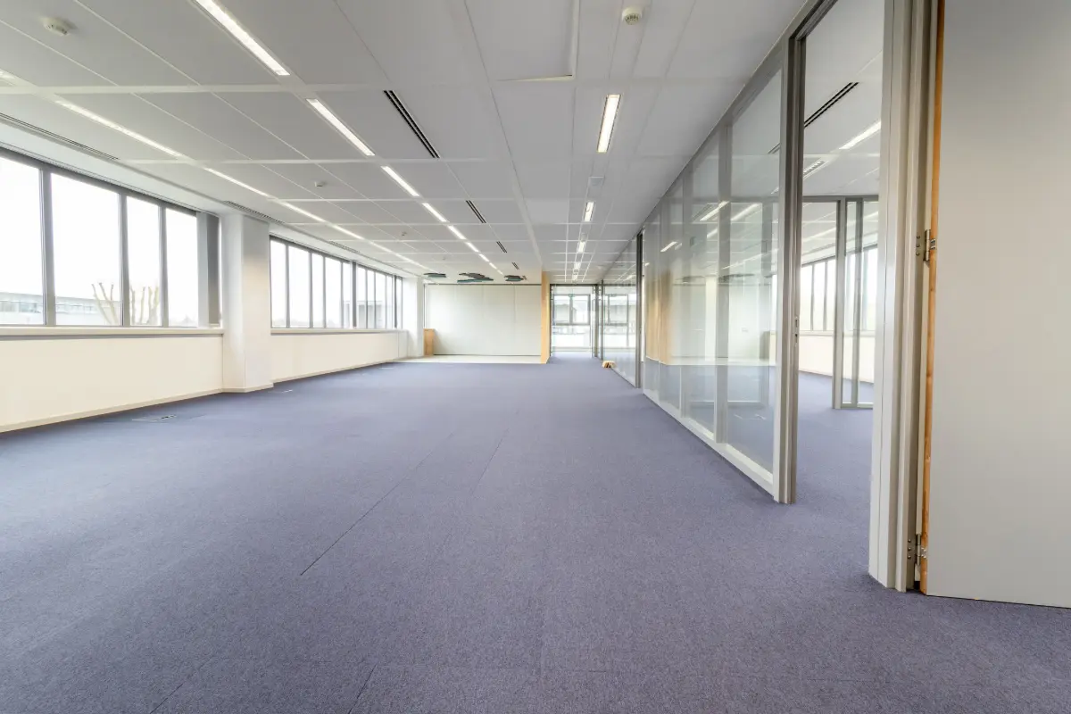 Commerce à louer à Louvain-la-Neuve 1348 5700.00€  chambres 456.00m² - Annonce 619805