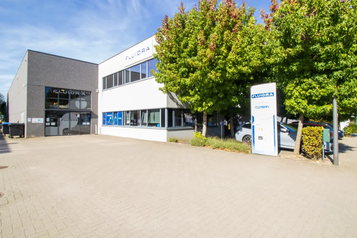 Handelszaak te  huur in Waver 1300 12000.00€  slaapkamers 1375.00m² - Zoekertje 619801