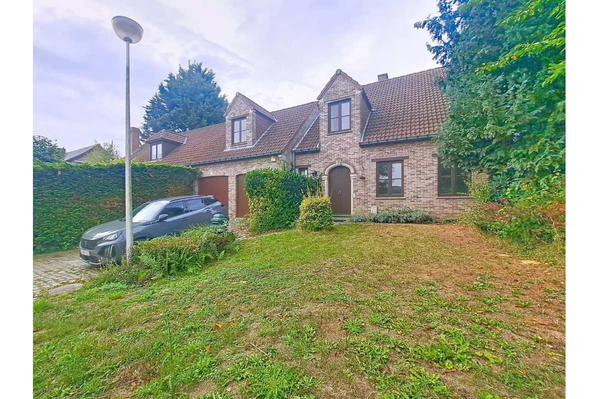 Huis te  huur in Tervuren 3080 2100.00€ 4 slaapkamers m² - Zoekertje 618854