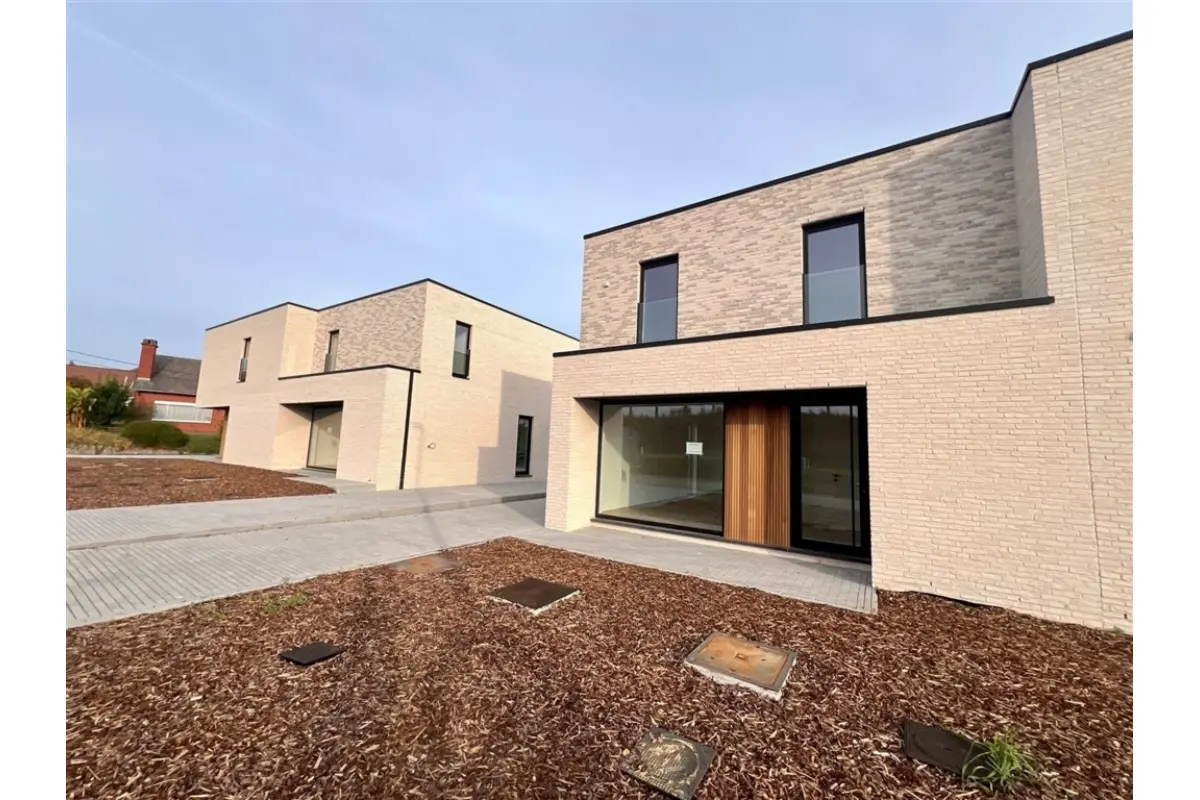 Huis te  koop in Leuven 3000 655000.00€ 3 slaapkamers 160.00m² - Zoekertje 618337