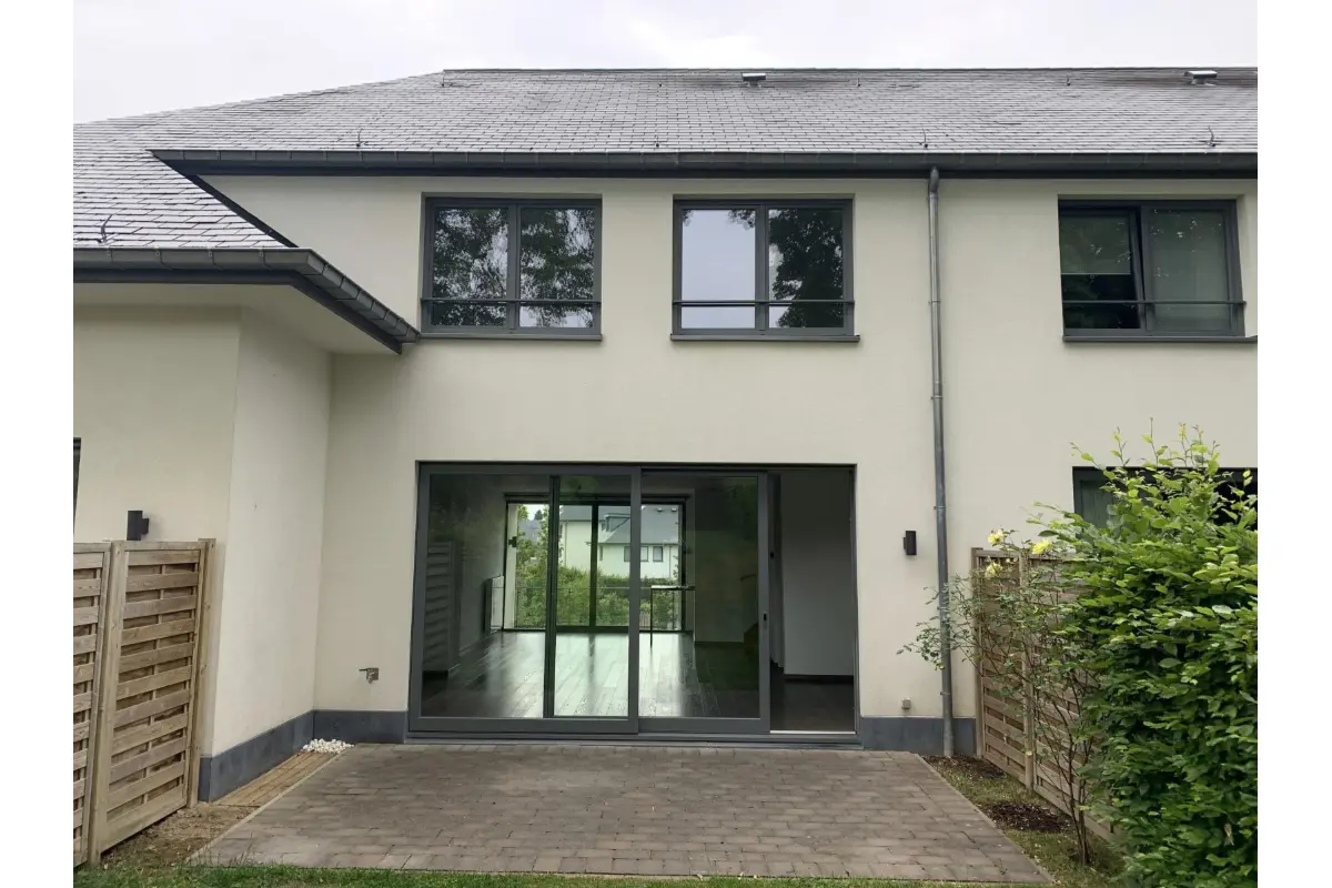 Huis te  huur in Waterloo 1410 2250.00€ 3 slaapkamers 134.00m² - Zoekertje 618102