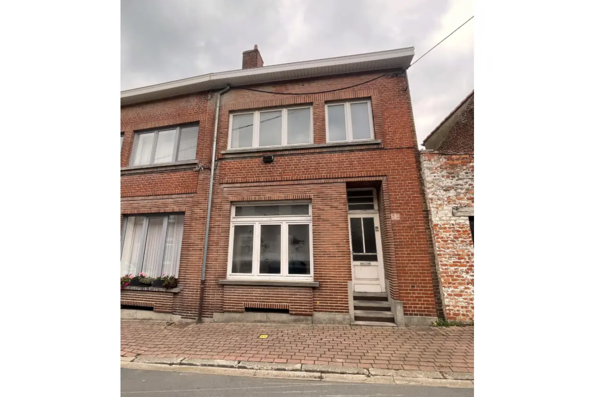 Huis te  koop in Quenast 1430 130000.00€ 2 slaapkamers 99.00m² - Zoekertje 621030