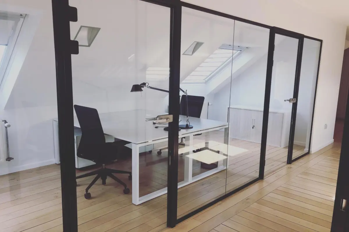 Commerce à louer à Lasne 1380 350.00€  chambres 10.00m² - Annonce 621638