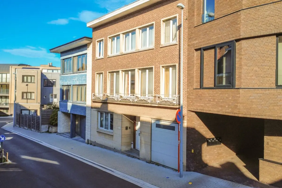 Huis te  koop in Hal 1500 450000.00€ 6 slaapkamers 305.00m² - Zoekertje 621209