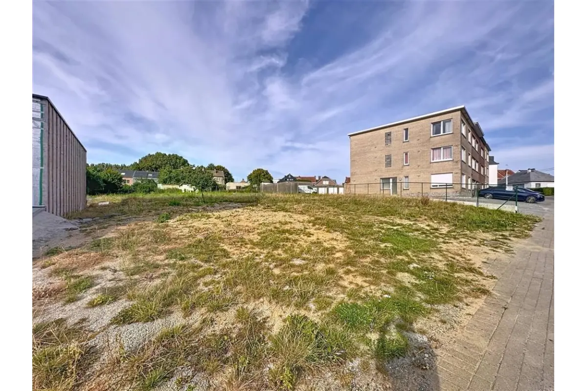 Grond te  koop in Dilbeek 1700 310000.00€  slaapkamers m² - Zoekertje 623400