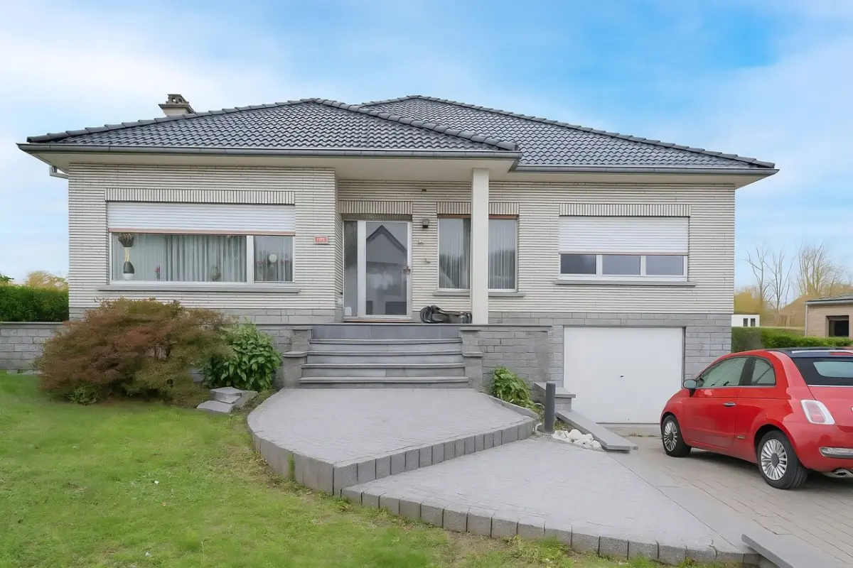 Huis te  koop in Roosdaal 1760 649000.00€ 5 slaapkamers 250.00m² - Zoekertje 624664