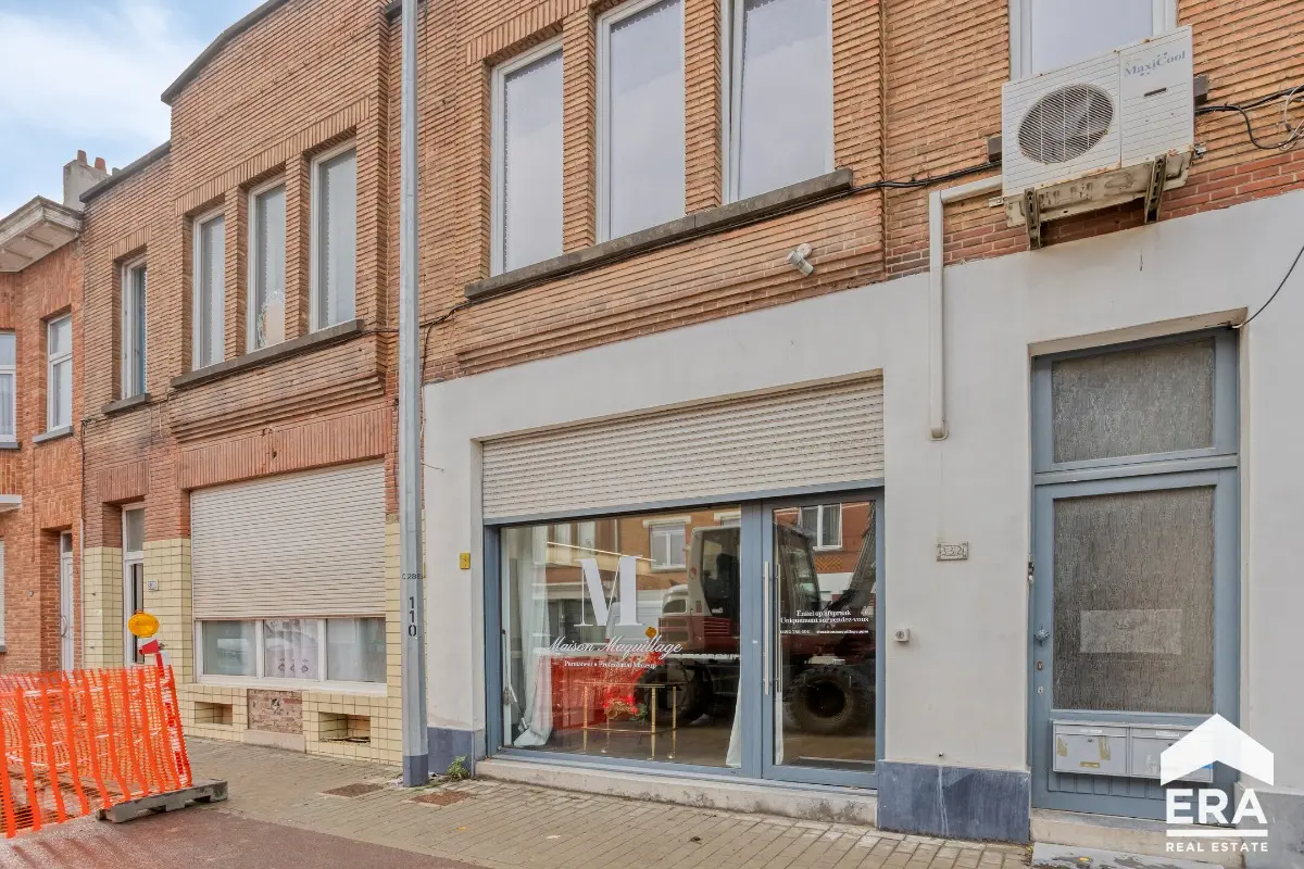 Commerce à louer à Leeuw-Saint-Pierre 1600 600.00€ 0 chambres 29.00m² - Annonce 625262