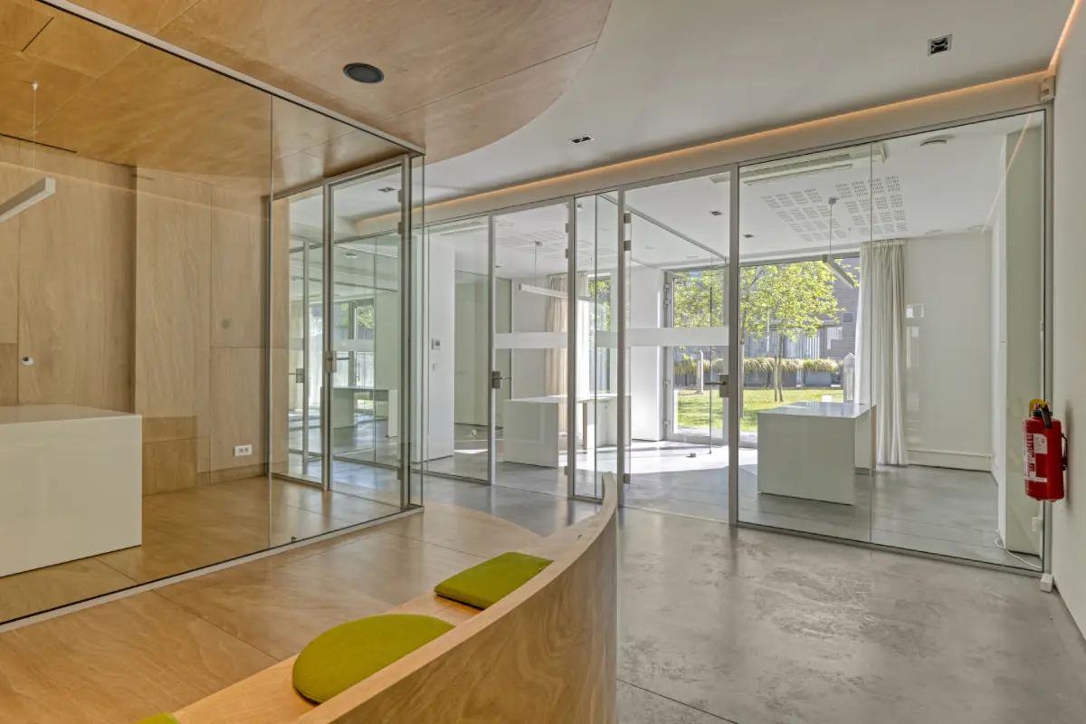 Commerce à louer à Strombeek-Bever 1853 2200.00€  chambres 155.00m² - Annonce 625624