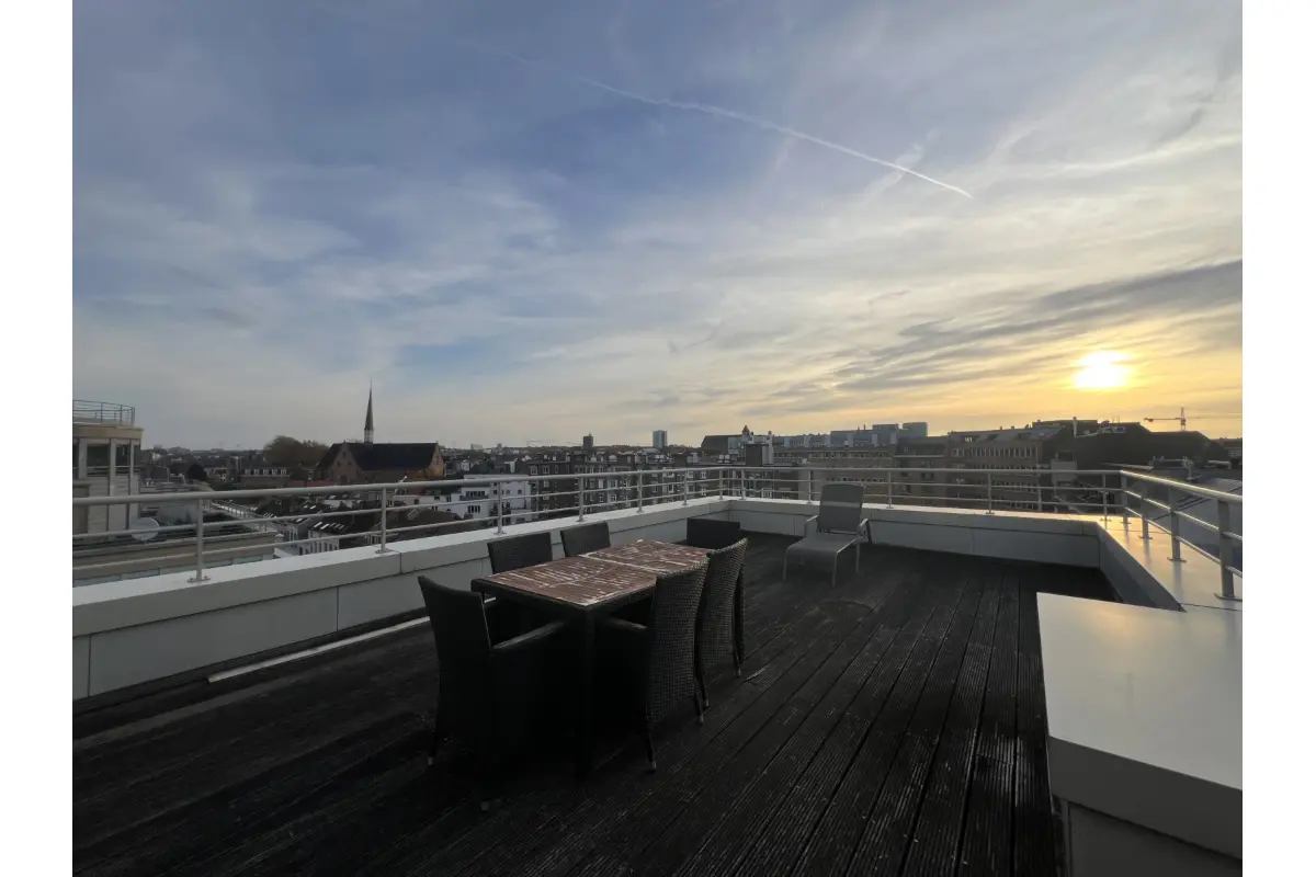 Penthouse te  in Elsene 1050 1800.00€ 2 slaapkamers 90.00m² - Zoekertje 624838