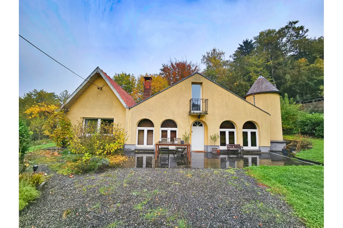 Villa te  koop in Court-Saint-Etienne 1490 445000.00€ 4 slaapkamers 200.00m² - Zoekertje 626285