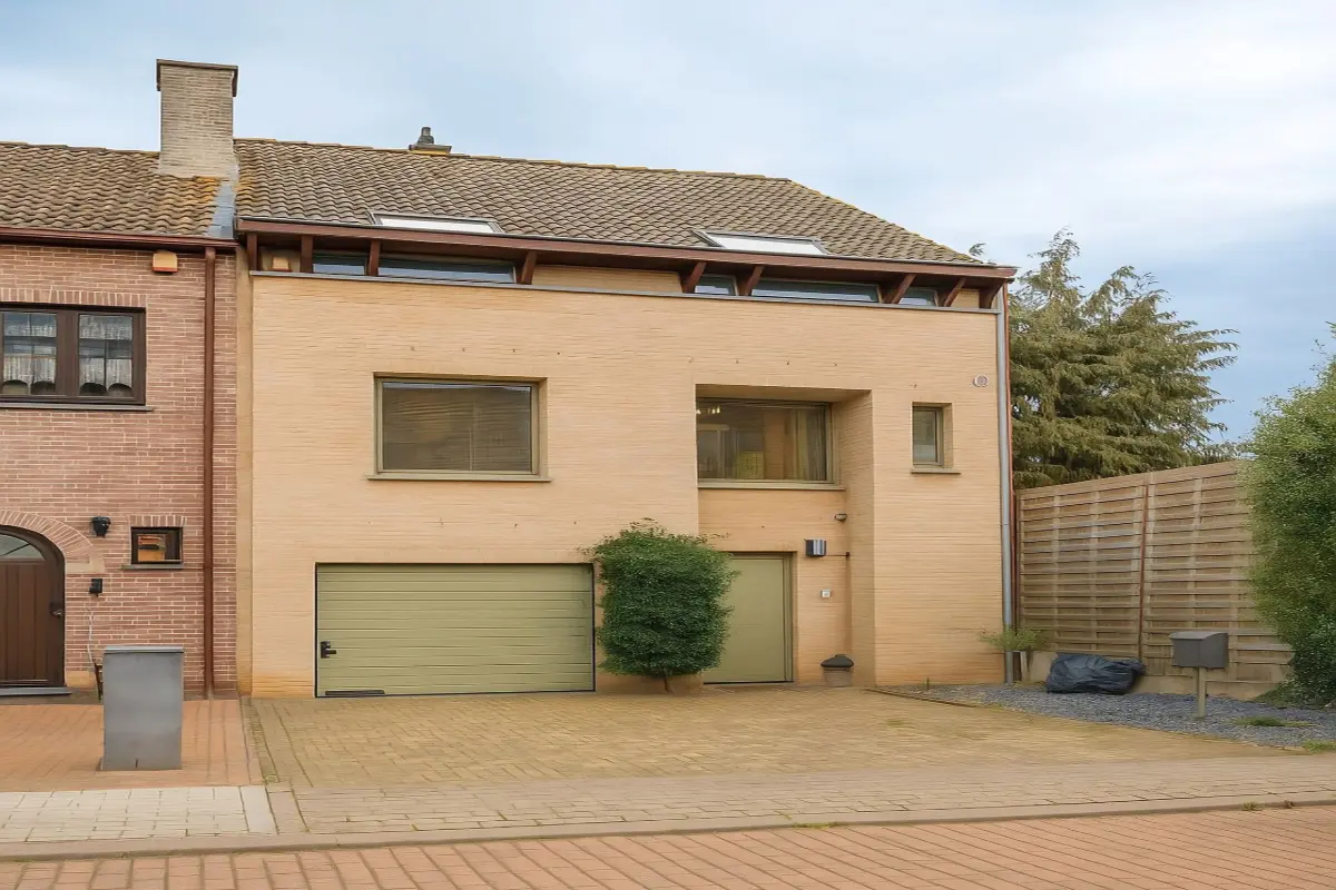 Huis te  koop in Hal 1500 495000.00€ 3 slaapkamers 271.00m² - Zoekertje 625885