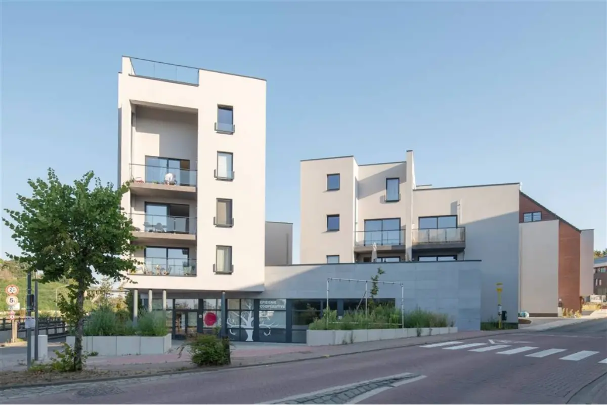 Handelszaak te  koop in Mont-Saint-Guibert 1435 288000.00€  slaapkamers 180.00m² - Zoekertje 626545