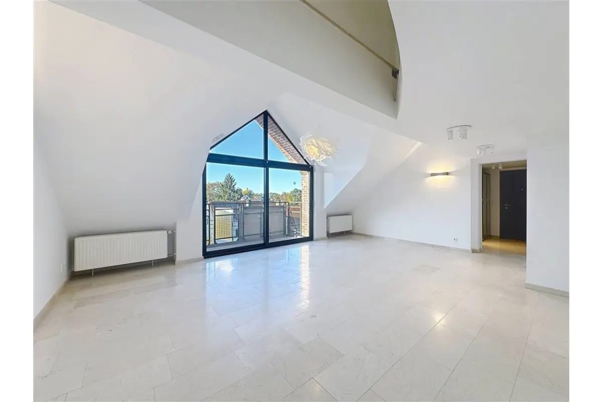 Appartement te  huur in Ottignies 1340 1290.00€ 3 slaapkamers 128.00m² - Zoekertje 626147