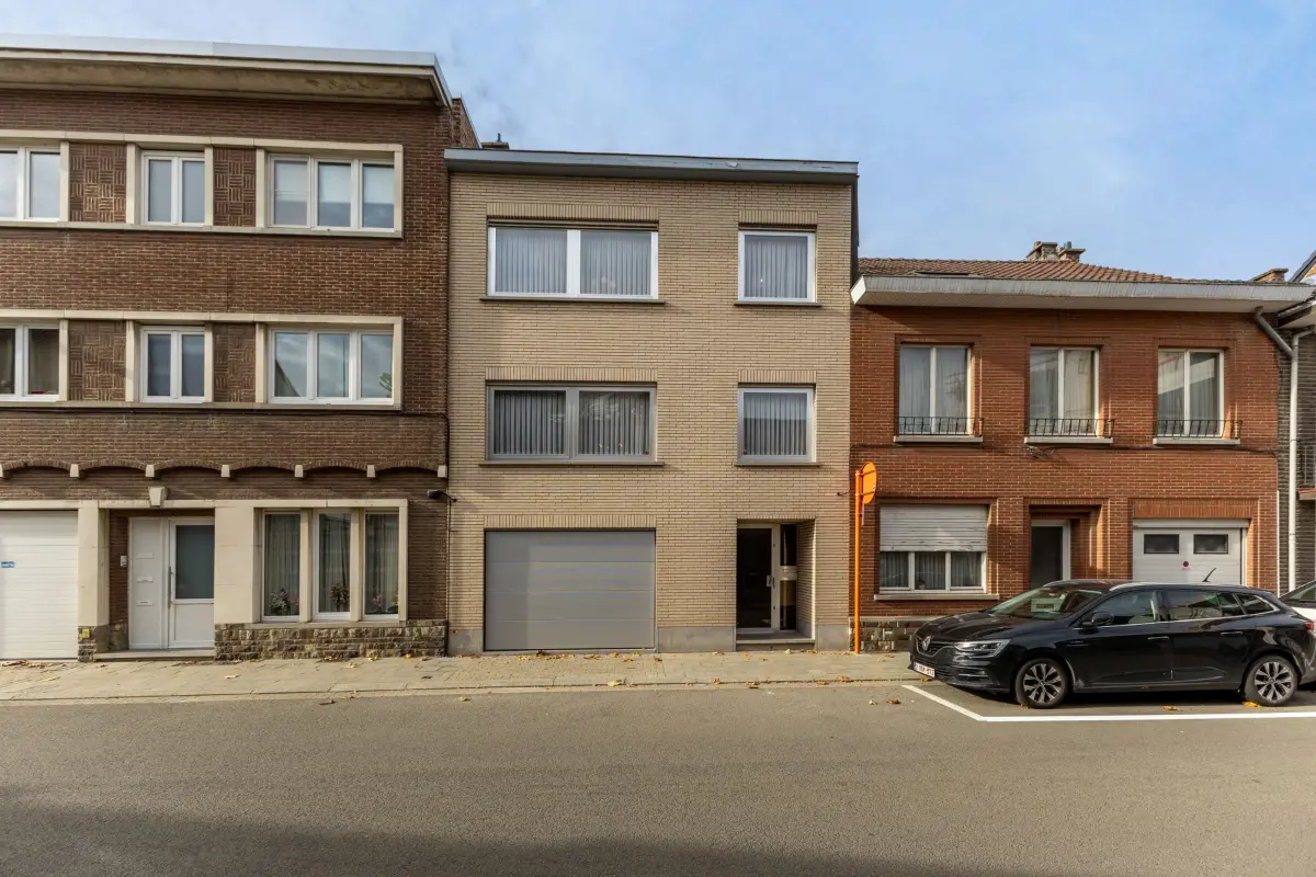 Huis te  koop in Hal 1500 385000.00€ 3 slaapkamers 206.00m² - Zoekertje 626457