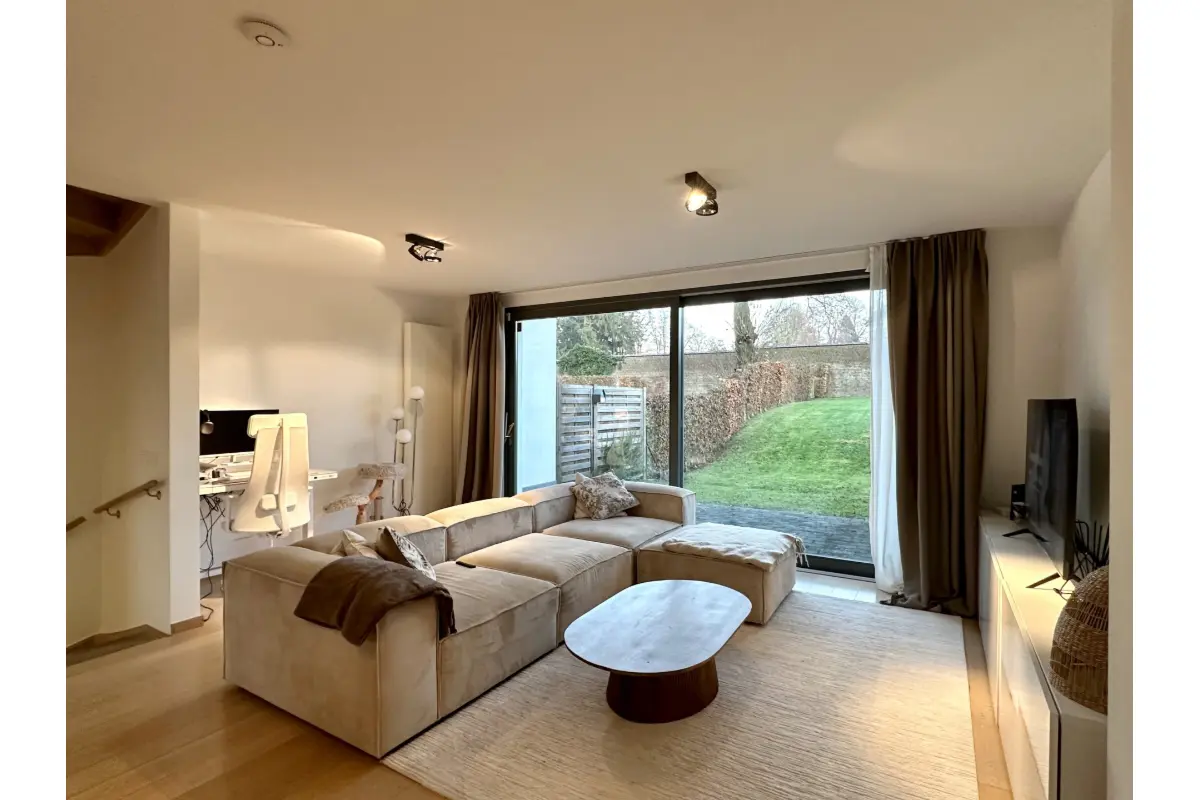 Huis te  huur in Waterloo 1410 2250.00€ 3 slaapkamers 173.00m² - Zoekertje 626461