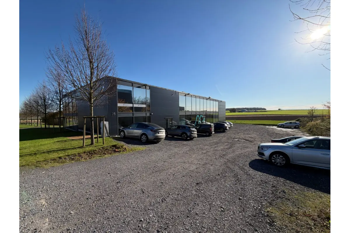 Handelszaak te  in Nijvel 1400 1000.00€ 0 slaapkamers m² - Zoekertje 627353